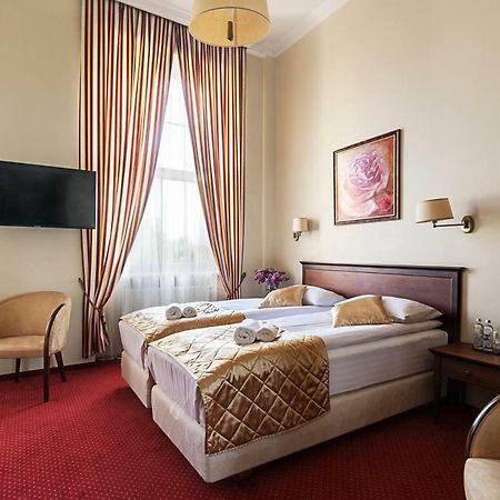 Conviva Hotel Panevezys Bagian luar foto