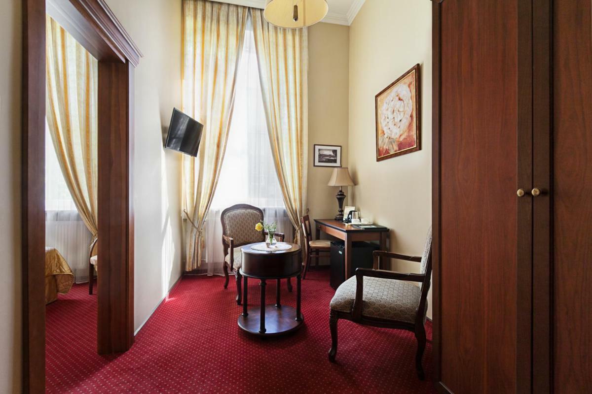Conviva Hotel Panevezys Bagian luar foto