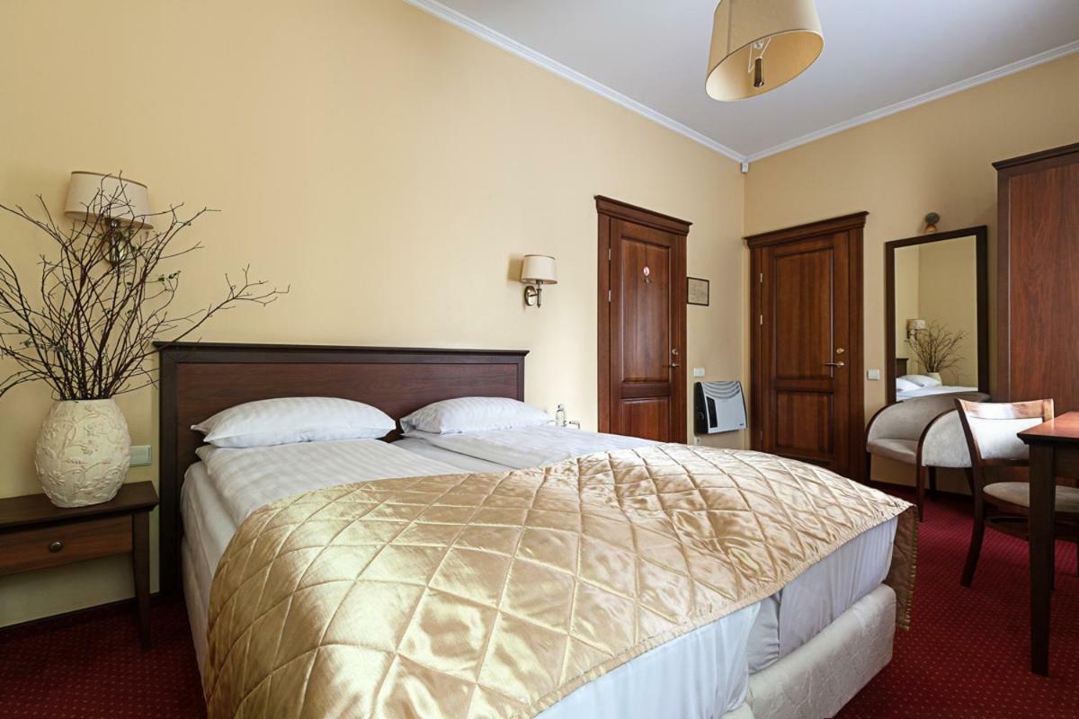 Conviva Hotel Panevezys Bagian luar foto