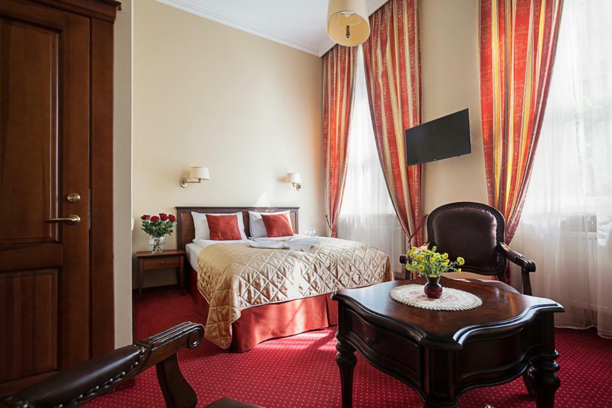 Conviva Hotel Panevezys Bagian luar foto