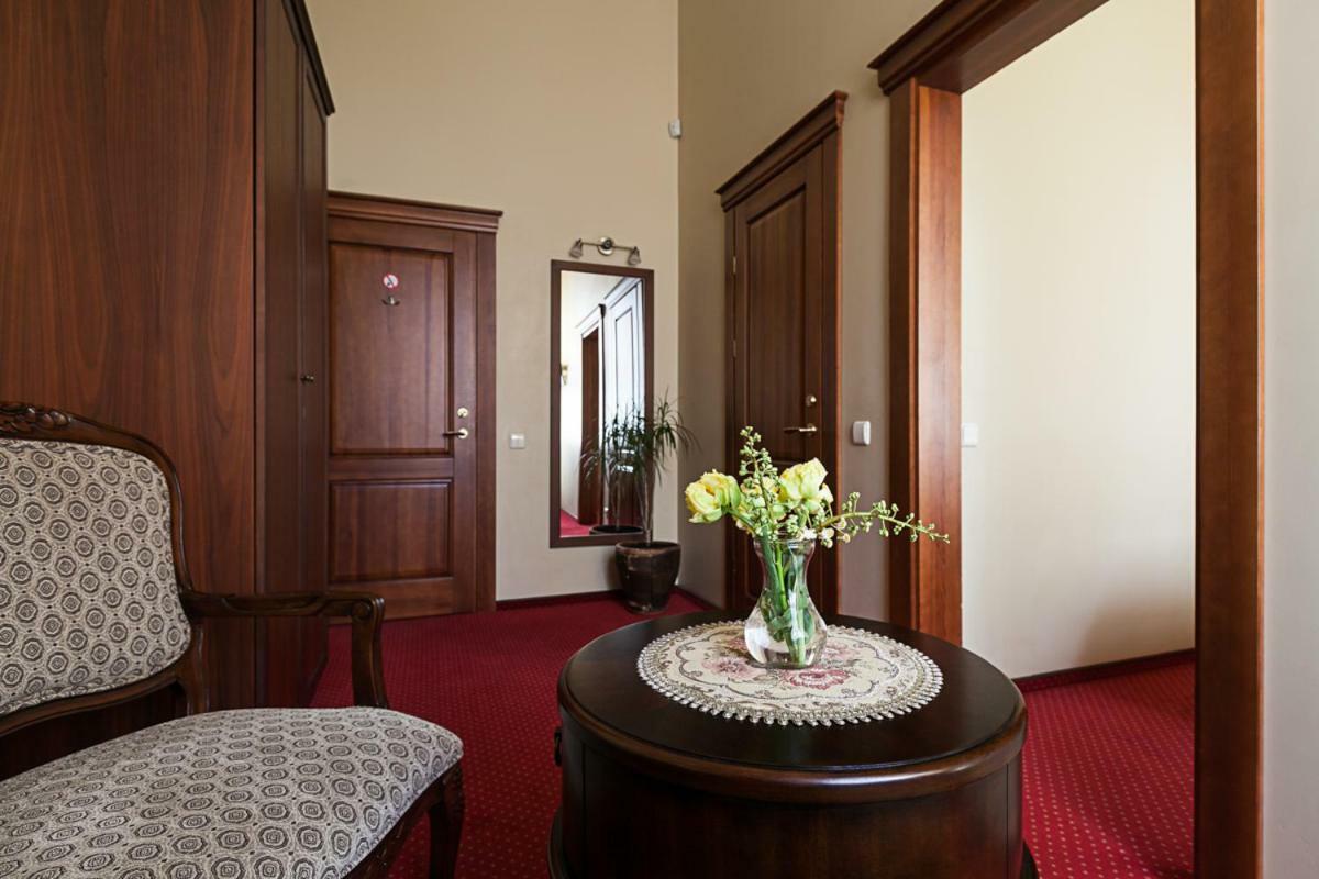Conviva Hotel Panevezys Bagian luar foto