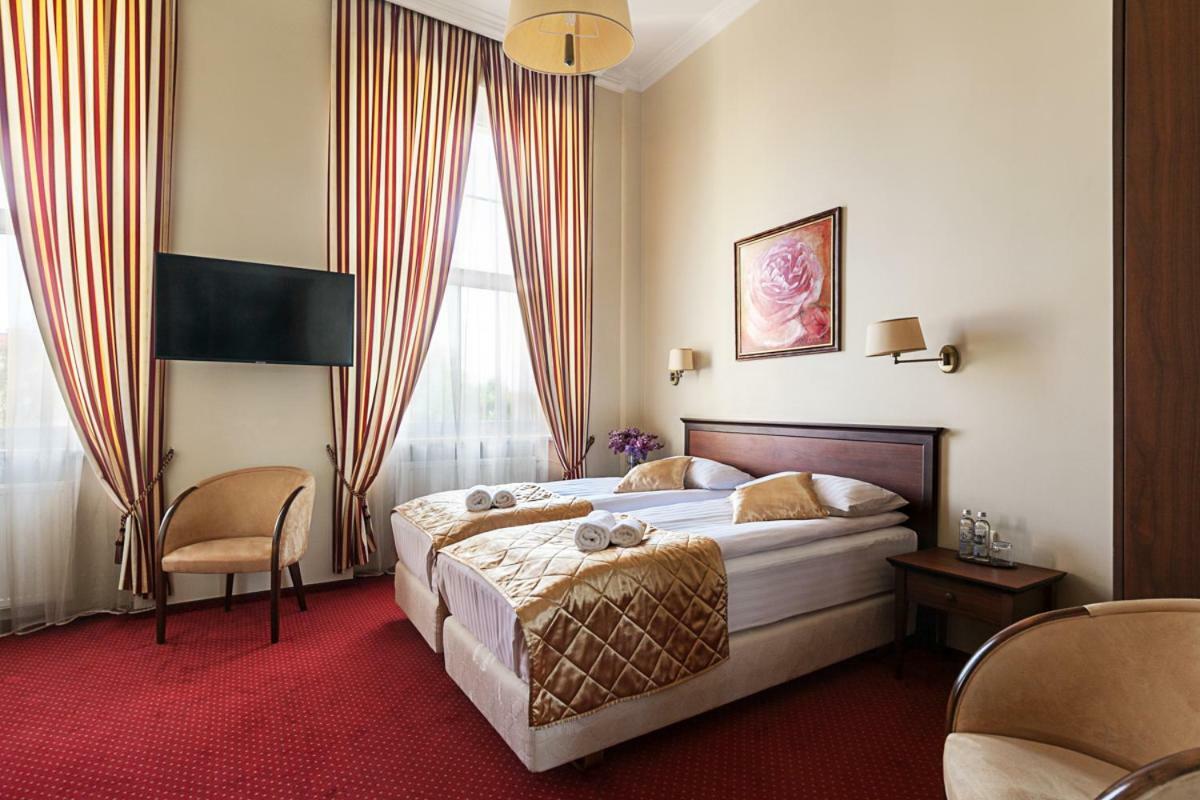 Conviva Hotel Panevezys Bagian luar foto