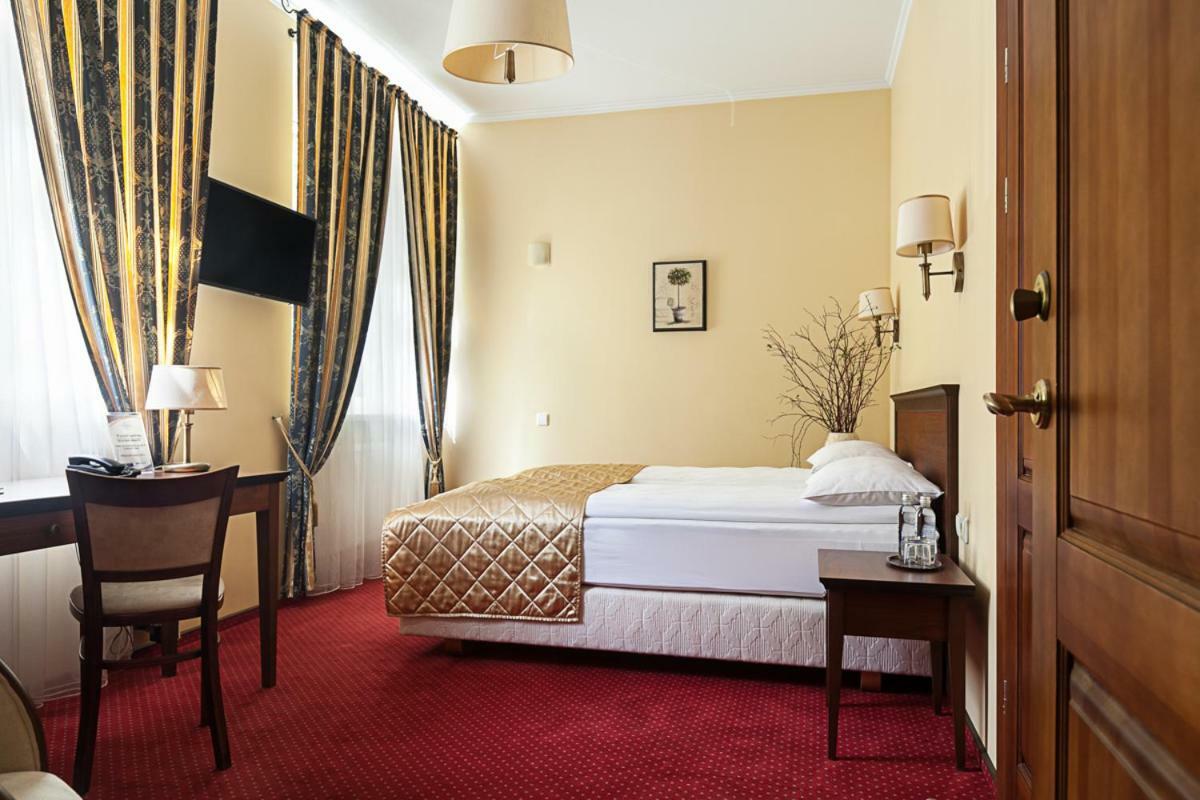 Conviva Hotel Panevezys Bagian luar foto