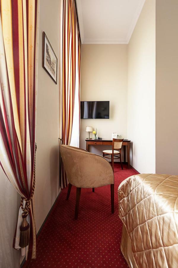 Conviva Hotel Panevezys Bagian luar foto